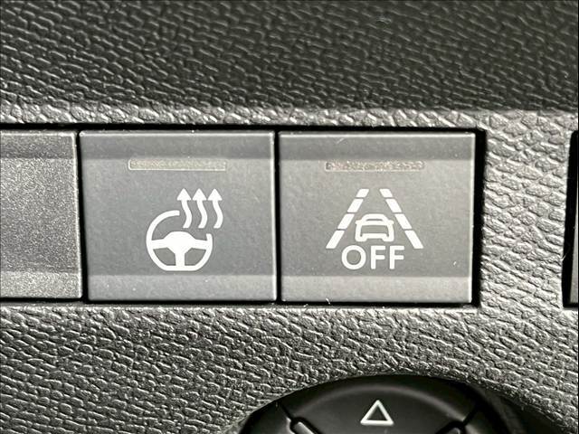 「ステアリングヒーター」で手元の冷えを防ぎ、安全運転をサポート。
