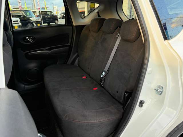 弊社ではインターネットでの遠方販売に自信があります。店頭でのご納車であれば、お車を持ち込まずに名義変更等のお手続きが出来ますので、ご近所の販売会社で購入する場合と変わらぬ諸経費にてご購入可能です♪