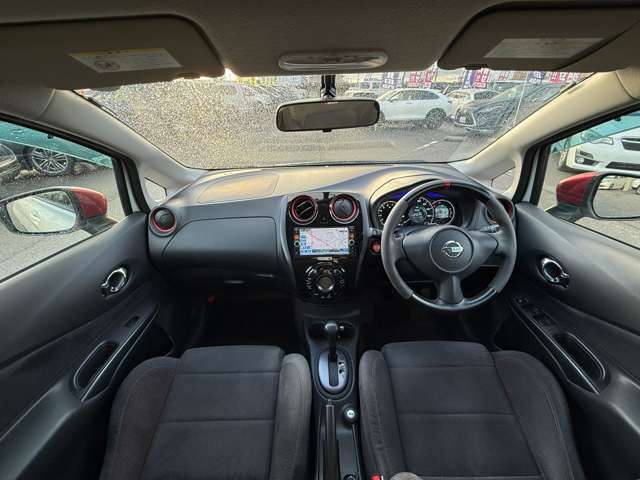 当社の展示車は全車両に”社団法人自動車公正取引協議会”の車両状態説明書を掲示しております。修復歴の有無は勿論、ドア等の外板の交換歴の有無までも表示☆口頭説明では無く書面にてお渡ししております♪