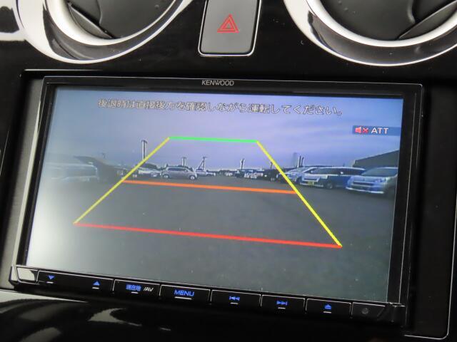バックカメラを装備しております。駐車時に大変役立ちますよ♪運転が苦手な方の味方になってくれます。