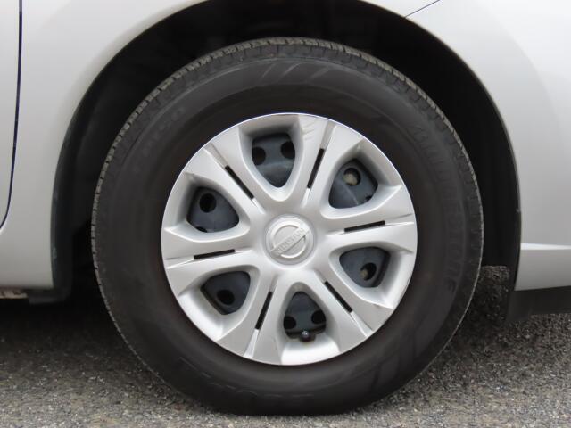 純正のホイールカバーを履いてます！