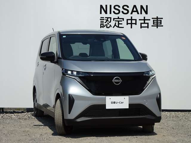 LEDヘッドライトです。ハイビームアシスト・ヘッドランプをハイビームにして走行中、前方の対向車や先行車がいたり、明るい場所を走行すると自動でロービームになります。