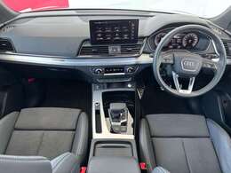 Audiのインテリアはエクステリア同様、優れたデザイン性とクオリティ、そして機能性を兼ね備えております。