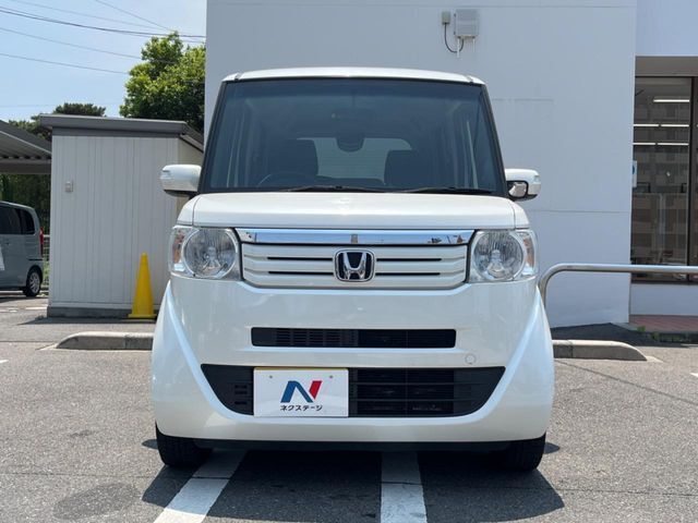 弊社では、全車『修復歴なし』のお車のみ取り扱っております。専任バイヤーによる厳選した仕入れの後、入庫後の車両チェックを行い、ネクステージが認定した高品質な中古車をご提供しております。