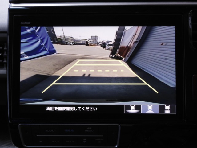 ◆バックカメラ◆リバースにするだけで映ります、後方の安全確認や、狭い駐車場での車庫入れ、雨の日や夜間など視界の悪い時に便利です！安全にバックする為には欠かせない装備です。