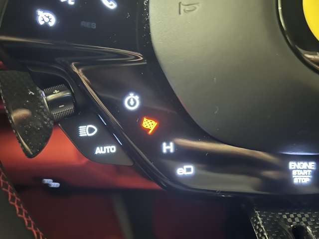 eマネッティーノ搭載【電動パワートレインの制御を4段階で切り替えることが可能です。】