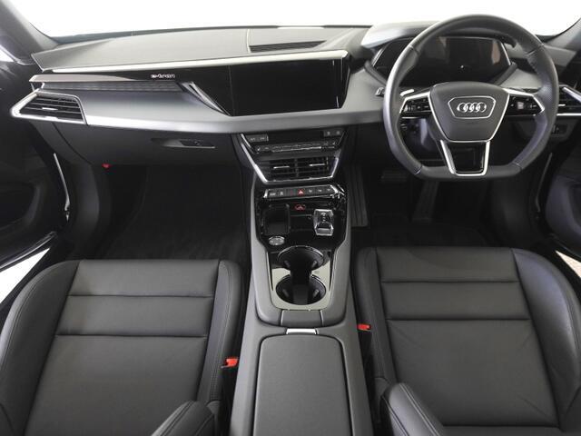 Audiのインテリアはエクステリア同様、優れたデザイン性とクオリティ、そして機能性を兼ね備えております。