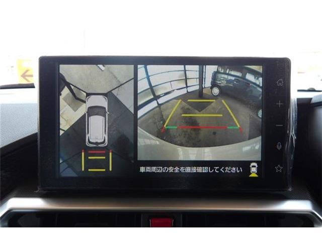 全周囲モニター付で、車庫入れも駐車もラクラクです。