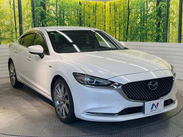 大好評のボディコーティング「弾スプラッシュコート」もご納車までに施工可能。通常のガラスコートと異なる、耐久年数6年の無機質ガラスコーティングが、ボディをキレイな状態に保ってくれます。