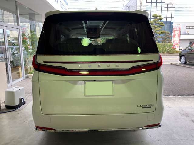 軽自動車～ミニバンSUV車、国産輸入車問わず、格安車～高級車まで幅広く取り揃えております。お気軽にご来店・お問い合わせ下さい。当店、スタッフが丁寧にご案内させていただきます。