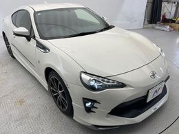 【モデリスタエアロ】人気のモデリスタエアロを装着！クルマの外観がよりスタイリッシュになり、街中で存在感あふれる1台に♪将来買い替える時にもリセールに影響しやすく、価値ある人気の装備です！