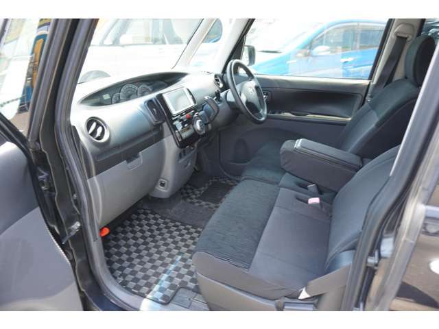 品質と価格に精通した、仕入れのプロが厳選した車両のみ仕入れております。ぜひご体感ください。
