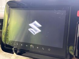 【純正ナビ】人気の純正ナビを装備。オーディオ機能も充実しており、Bluetooth接続すればお持ちのスマホやMP3プレイヤーの音楽を再生可能！毎日の運転がさらに楽しくなります！！