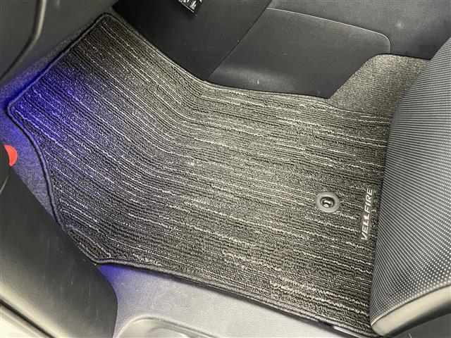 最新ナビ、ディスプレイオーディオもご案内しております。カロッツェリア・アルパイン・イクリプス等のカーナビを取り扱いしており、バックカメラ・後席モニター（フリップダウンモニター）の取付も可能です。