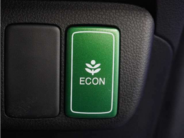 【ECON】エンジン、トランスミッション、エアコンの作動を制御して、省燃費運転をしやすくするように制御します。