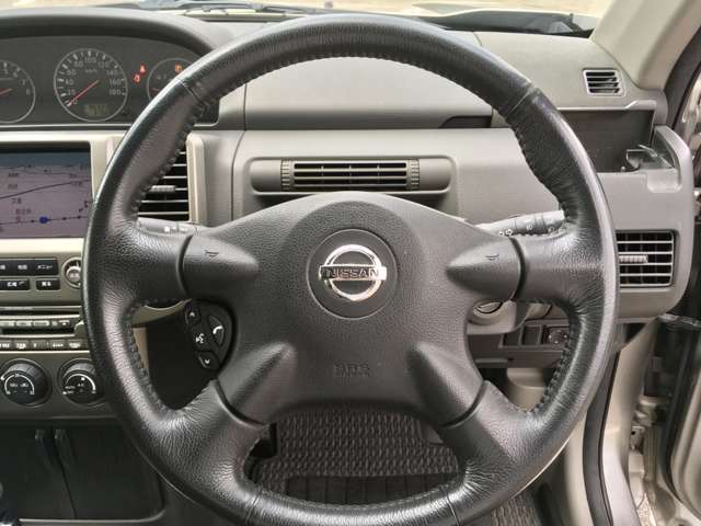 ハンドルはスレも少なく綺麗です