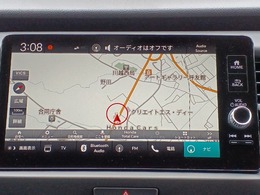 ホンダ「コネクトディスプレイ」が装備されております。スマートフォンとの連携によりリモート操作や駆けつけサービス(有償)にも対応しております。詳しくはお問い合わせくださいませ。
