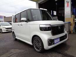 お車ご購入時に合わせてお好きなナンバーが付けられる「希望ナンバー申請」はいかがですか？誕生日や記念日などでもOKです！！スタッフにご希望されるナンバーをお申し付け下さいね！