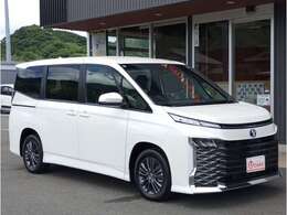 「家族のためにどんな福祉車両を選んだらいいだろう」、「福祉車両を初めて使うけど、使い方聞けるのかな」福祉車両を探す方の不安を取り除き、そばで助言させていただくのが当店の営業方針です。