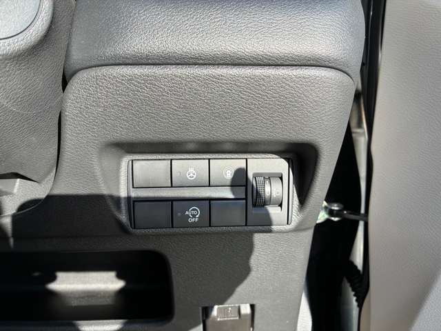 充実した安全装備も魅力です♪ステアリングヒータ尾付き◎