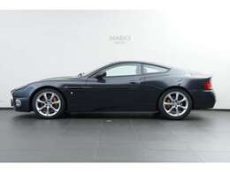 取扱説明書（アルミ製ハードケース付き）・スペアキー・スペアキーレス・その他付属品保管有り