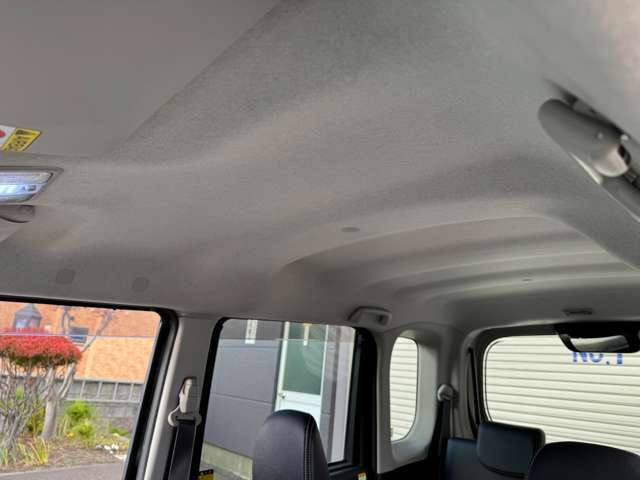 内装もキレイ・清潔に仕上がっています。内装がきれいなお車は気持ちが良いですし、コンディションがいい車が多いです。前のユーザーが丁寧に使っていた証拠です♪