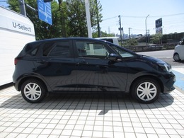 こちらのおクルマはメーカー保証期間内ですので新車一般保証特別保証を継承いたします（一般保証は新車登録月から3年間または走行60000kmまで、特別保証は新車登録月から5年間または100000kmまで）