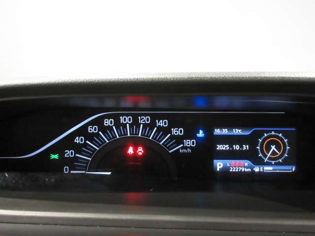 優れた視認性とデザイン性を兼ね備えた、ファインビジョンメーターです。