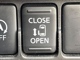 【パワースライドドア】スマートキーや運転席のスイッチでスライドドアの開閉が可能♪電動だから力を入れてドアを開ける必要が無く、小さいお子様でも、重い荷物を持っている時もラクに開け閉めできます♪