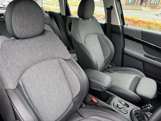 お車の正確な情報と品質を表示する為に、「車両品質評価書」を導入しております。第3者機関の「AIS」による厳しいチェック・検査により、一般の方でも分かりやすくお車の状態を把握する事ができます。