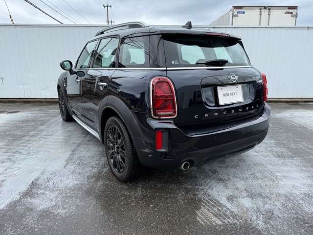 営業時間は、AM9：30～PM6：00まで営業しております。いつでもご来店をお待ちしております。毎週月曜日が定休日です。