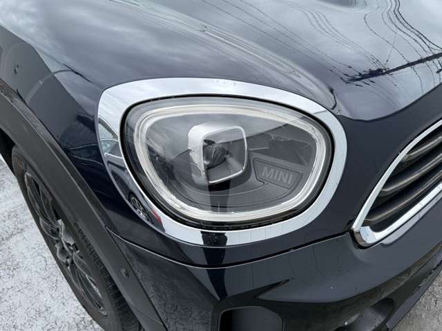 お車の事をあまり詳しくない、女性やご年配の方にも分かりやすく丁寧にご説明を致します。分からない事は、お気軽に何でもお聞き下さい。