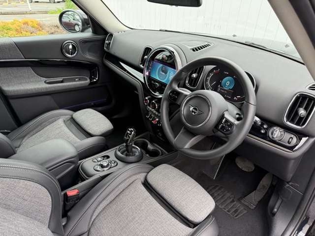 当店では、全車に諸費用を含めた『支払い総額』を表示しております。最終的にいくら掛かるのか？がはっきり分かりますので安心してご検討頂けます。