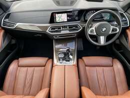 全国正規ディーラー保証付/2年・走行距離無制限 harman/kardonスピーカーシステム パノラマサンルーフ ブラックキドニーグリル サードローシート ソフトクローズ 保冷温カップホルダー ブラウンレザーシート 禁煙車