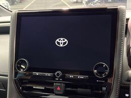 【14インチディスプレイオーディオ】画面内にオーディオ操作はもちろん、空調の調整機能なども盛り込んだ多機能なディスプレイオーディオです！スマートフォン連携はもちろん、車載ナビもお使いいただけます♪