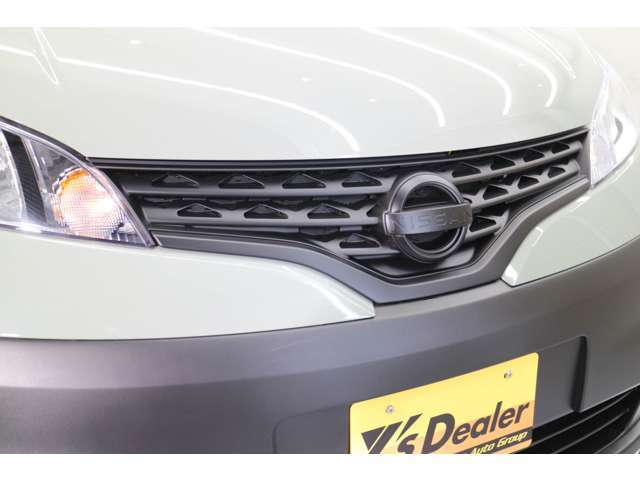 LEDヘッドランプもオプションで装着できます。