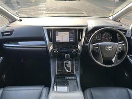 気になる車はすぐにお問い合わせください！画面右側の0066から始まる無料ダイヤルからお問い合わせ下さい！専門スタッフがお車のご質問にお答えいたします！