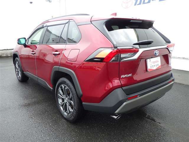 トヨタ認定中古車保証付！（1年間、距離無制限　HV車はHV保証付）　別途延長保証もご用意しております♪　ぜひ現車を確認にご来店ください