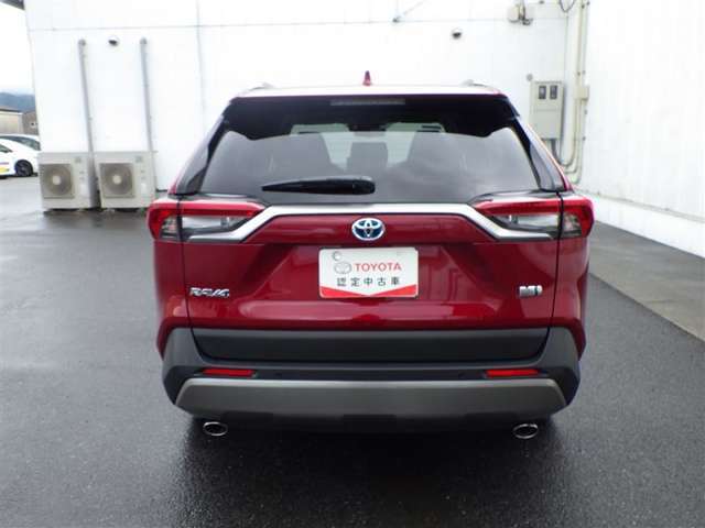 トヨタ認定中古車保証付！（1年間、距離無制限　HV車はHV保証付）　別途延長保証もご用意しております♪　ぜひ現車を確認にご来店ください