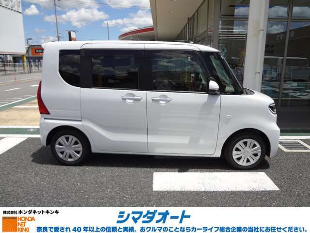 下取した車両をそのまま展示するダイレクト販売なのでお買い得価格です。