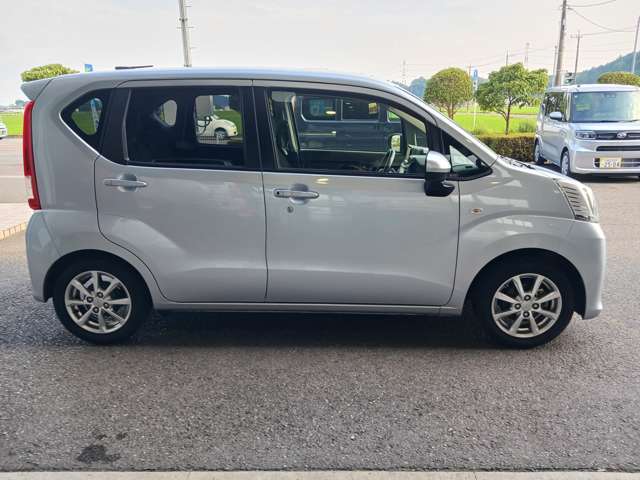 気になる点や見たい箇所など、お気軽にお問合せ頂ければカーセンサーへ画像追加も可能です！是非ご用命ください。