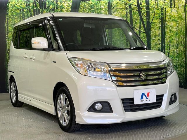 大好評のボディコーティング「弾スプラッシュコート」もご納車までに施工可能。通常のガラスコートと異なる、耐久年数6年の無機質ガラスコーティングが、ボディをキレイな状態に保ってくれます。