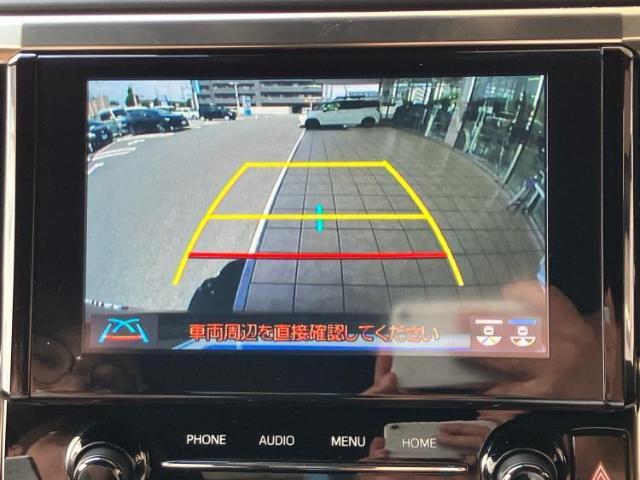 WECARSの展示場では実際に見て、触ってお車をお選びいただけます！知識の豊富な営業スタッフが様々なカーライフをご提案いたします！