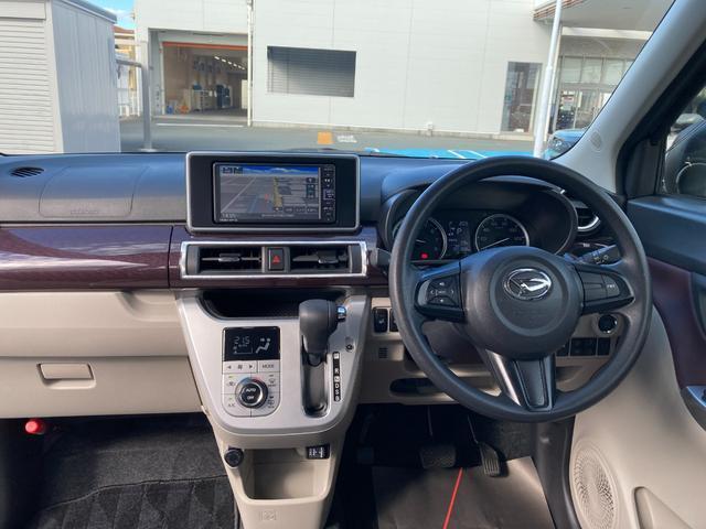 広々とした駐車場をご用意しておりますので、運転が苦手な方でもご安心ください。また、大型の屋根がございますので、雨に濡れることなくご移動できます。