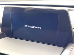【メーカー純正ナビ】インテリアに溶け込むスタイリッシュな「専用設計」メーカーナビを装備♪視認性や操作性など基本性能にも優れ、より上質なカーライフをお楽しみいただけます。