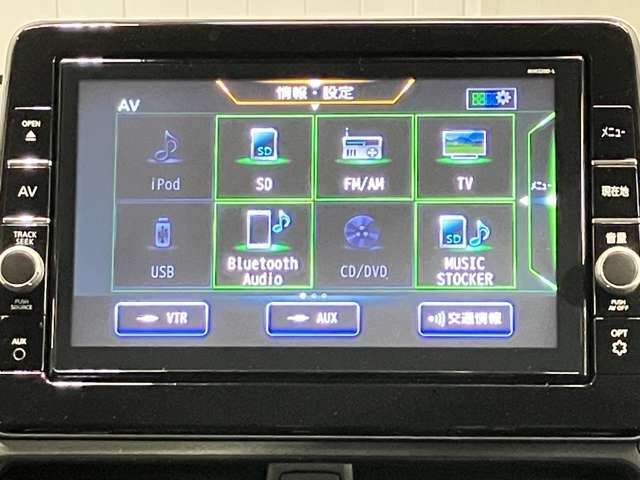 日産純正SDナビ（MM320D-L）です。クリアな画質を楽しんでいただけるフルセグ地デジTVなど、書ききれないほどの機能が満載です。