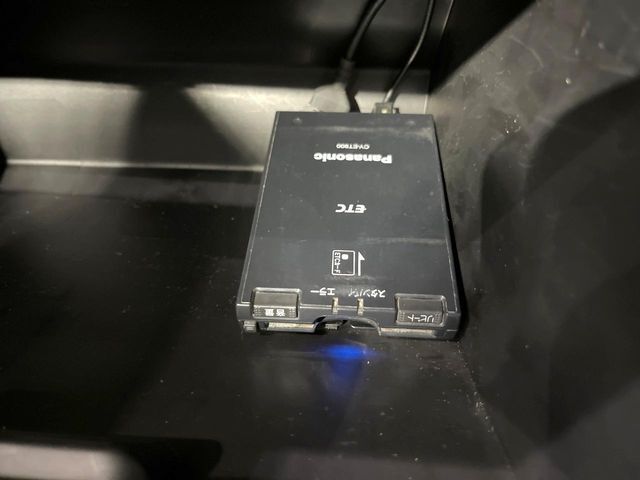 【ETC】高速道路の料金所をストレスなく通過！話題のスポットやサービスエリアに多い「スマートIC」利用時は必須のアイテムです。当店でセットアップを実施、ご納車当日からすぐにご利用いただけます！