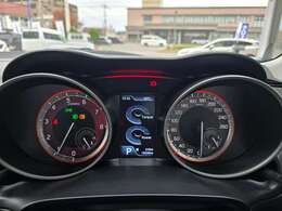 瞬間燃費・平均燃費の計測機能も付いてます！！ガソリン価格も高騰しているので、エコな運転を心がけてみてください