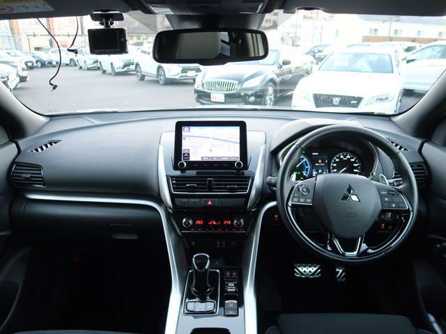 三菱認定UCARプレミアム保証：3年間・走行距離無制限保証付き　安心・安全の納車前点検・整備やご納車後のアフターサービスもしっかりフォロー！全国の三菱ディーラー工場にてアフターフォロー致します。