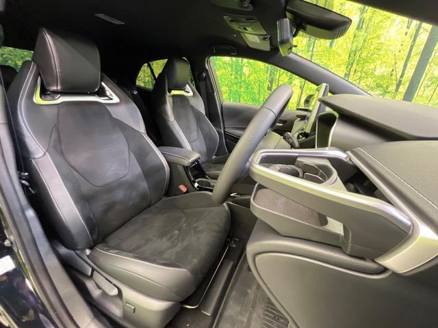 運転席シート廻りは使用感も少なく、良好な状態となっています。丁寧に使われていたことがよくわかりますね。